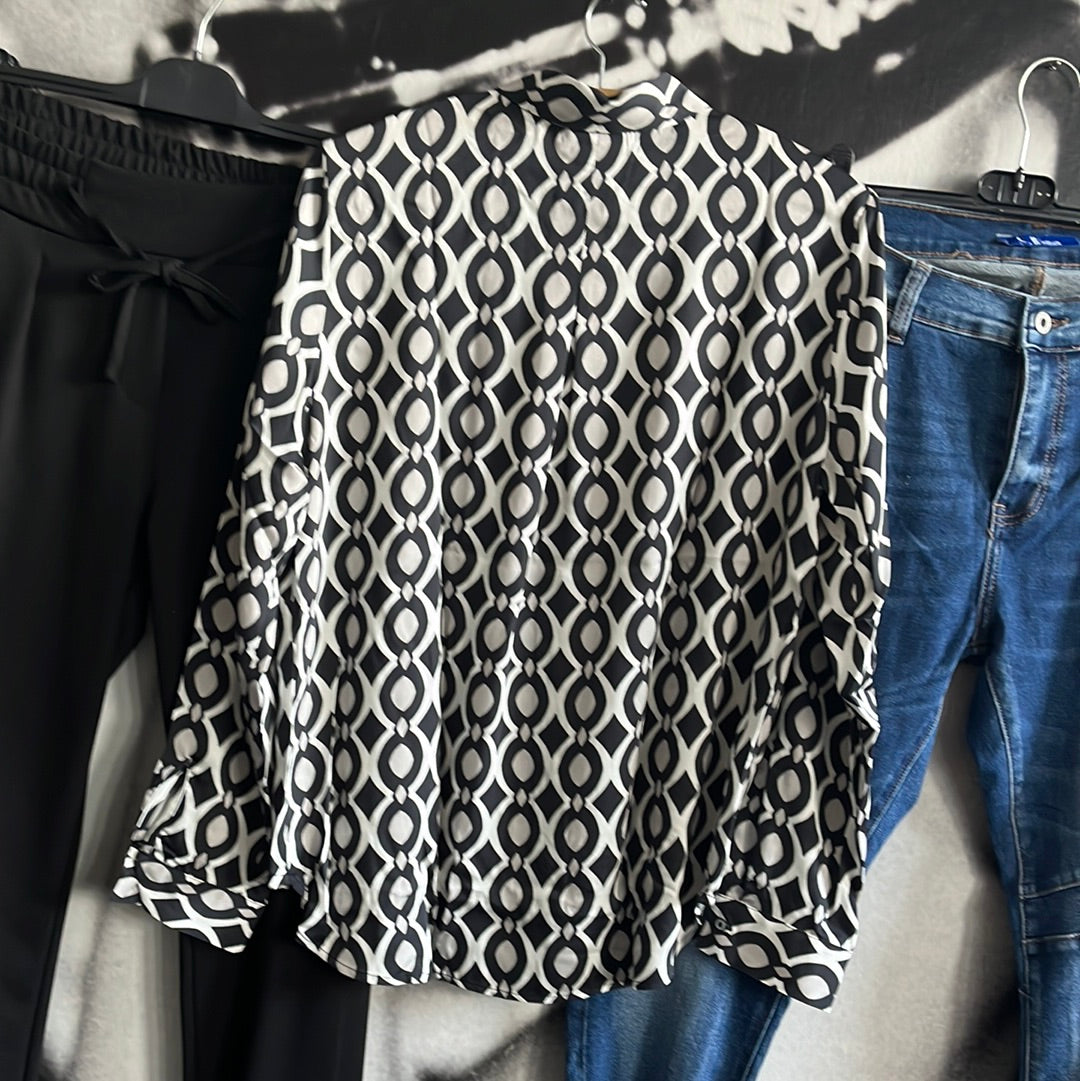 Bluse ,Ornament Cleo, Emily van den Bergh