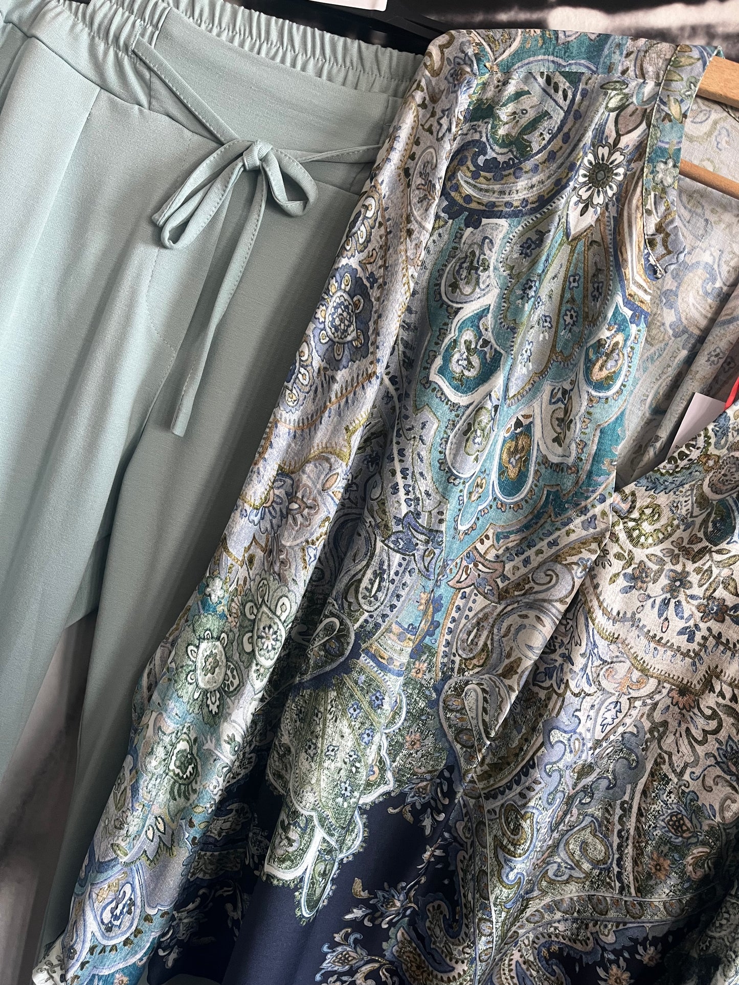 Bluse ,Ornament Cleo, Emily van den Bergh