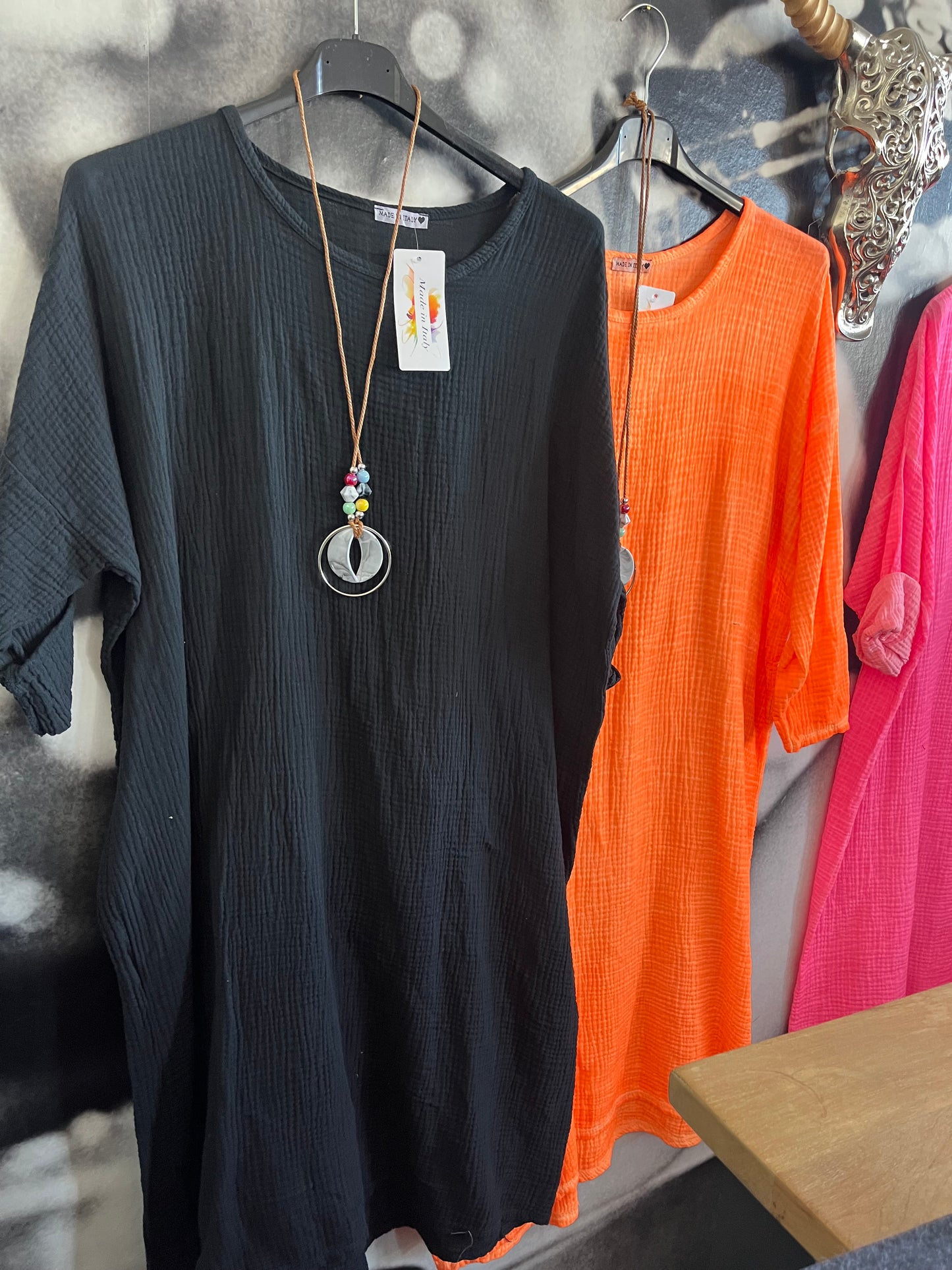 Kleid , Muselin, mit Kette
