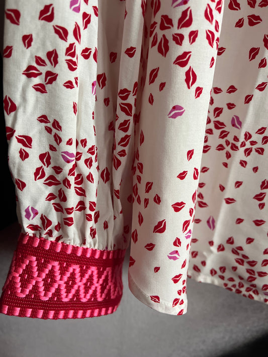 Bluse , Kuss van den Bergh