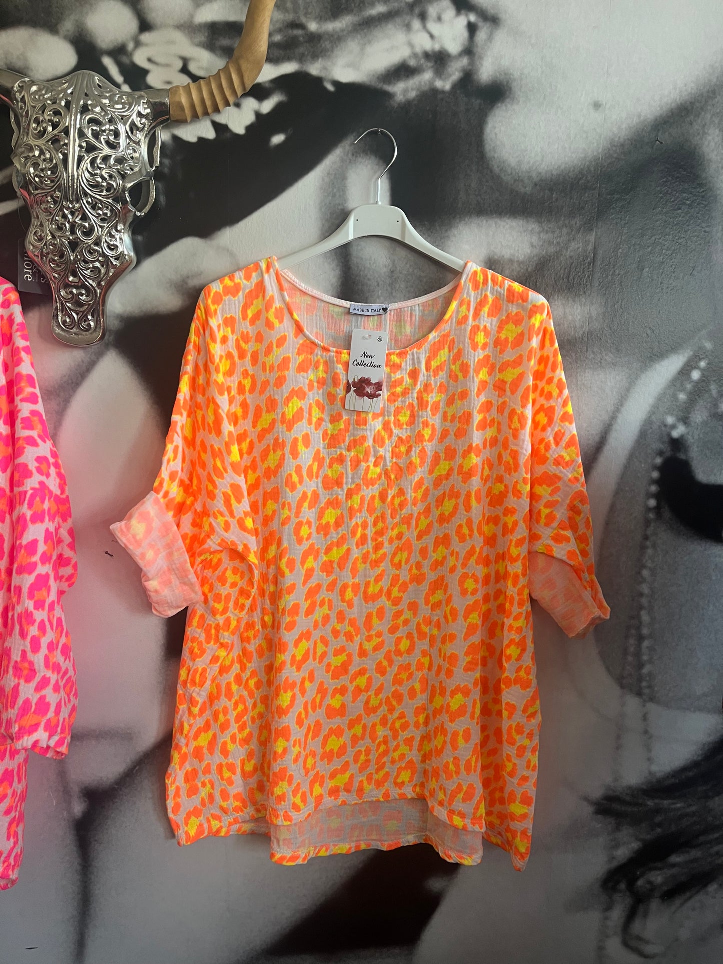 Shirt, Leo Neon,