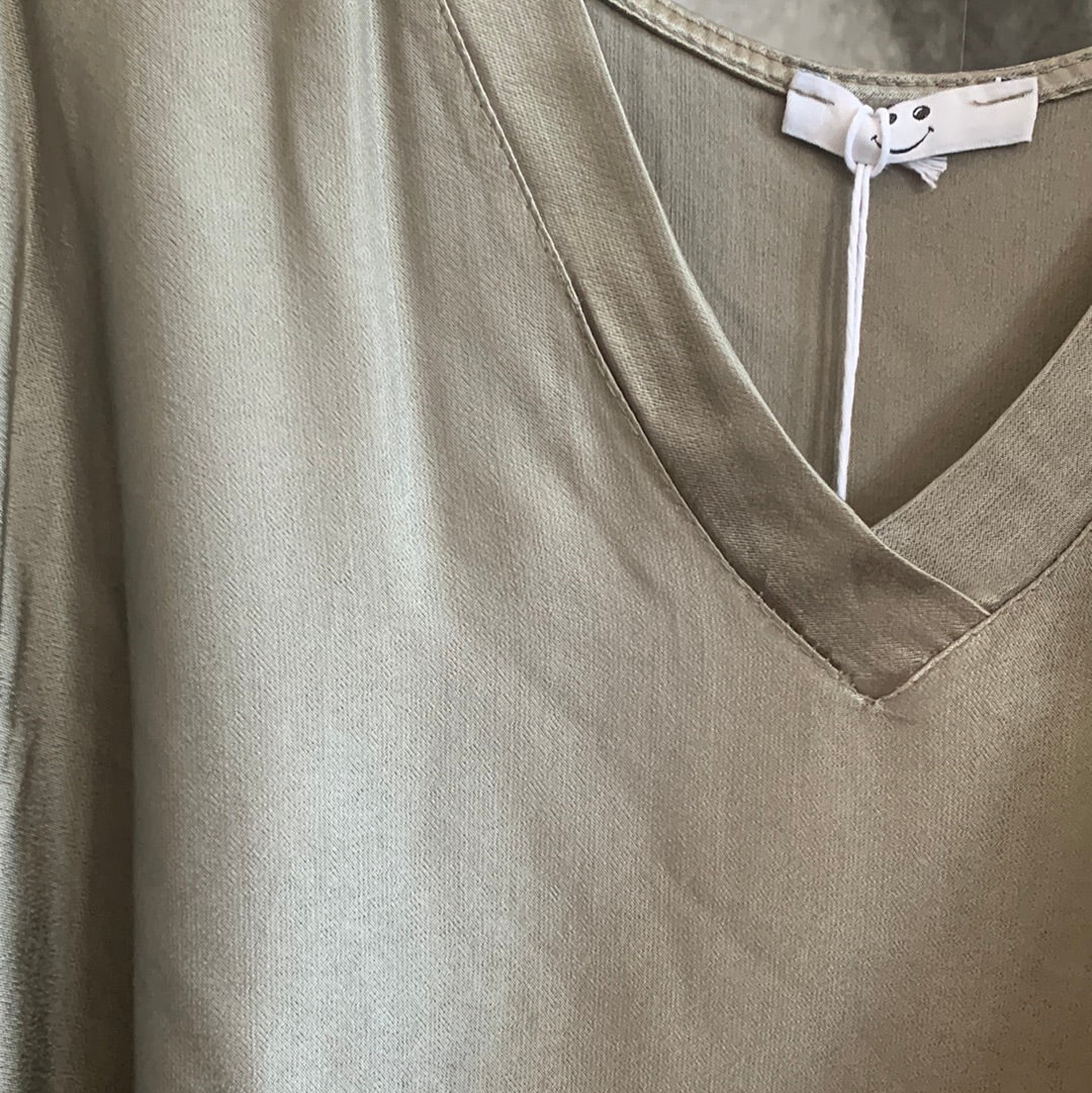 Shirt mit V Ausschnitt