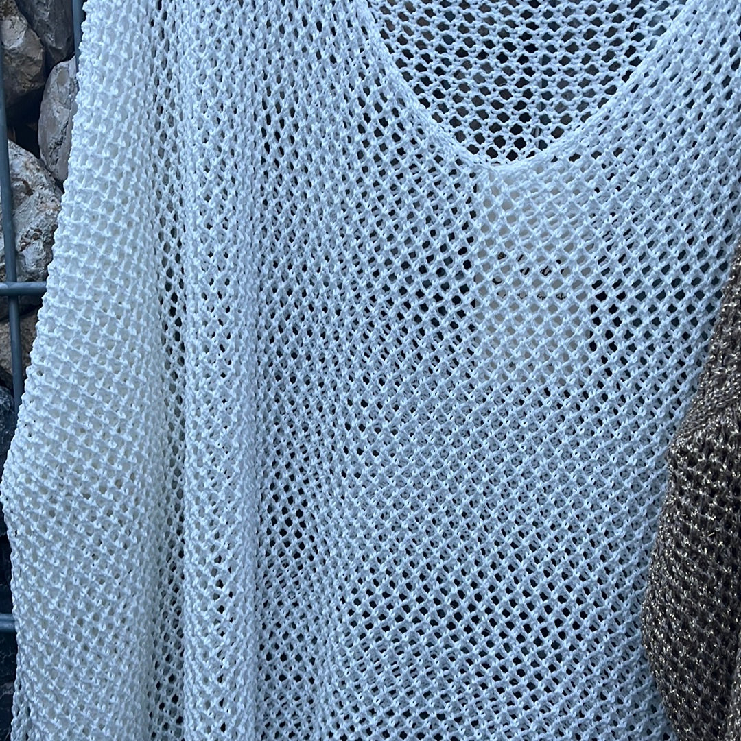Strickpulli mit Lochmuster