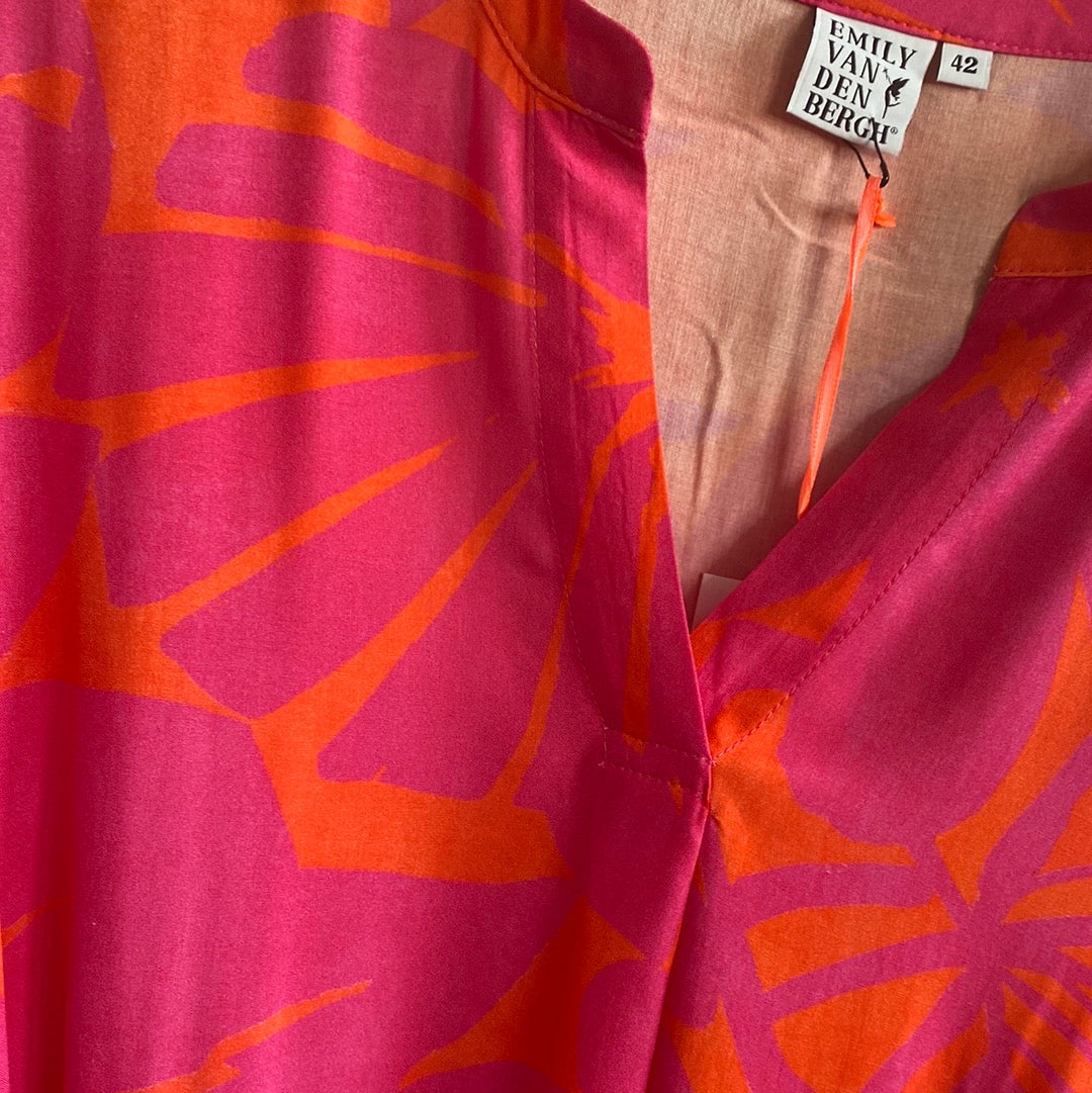 Kleid,Pink -Orange, 2 Variationen Emily van den Bergh