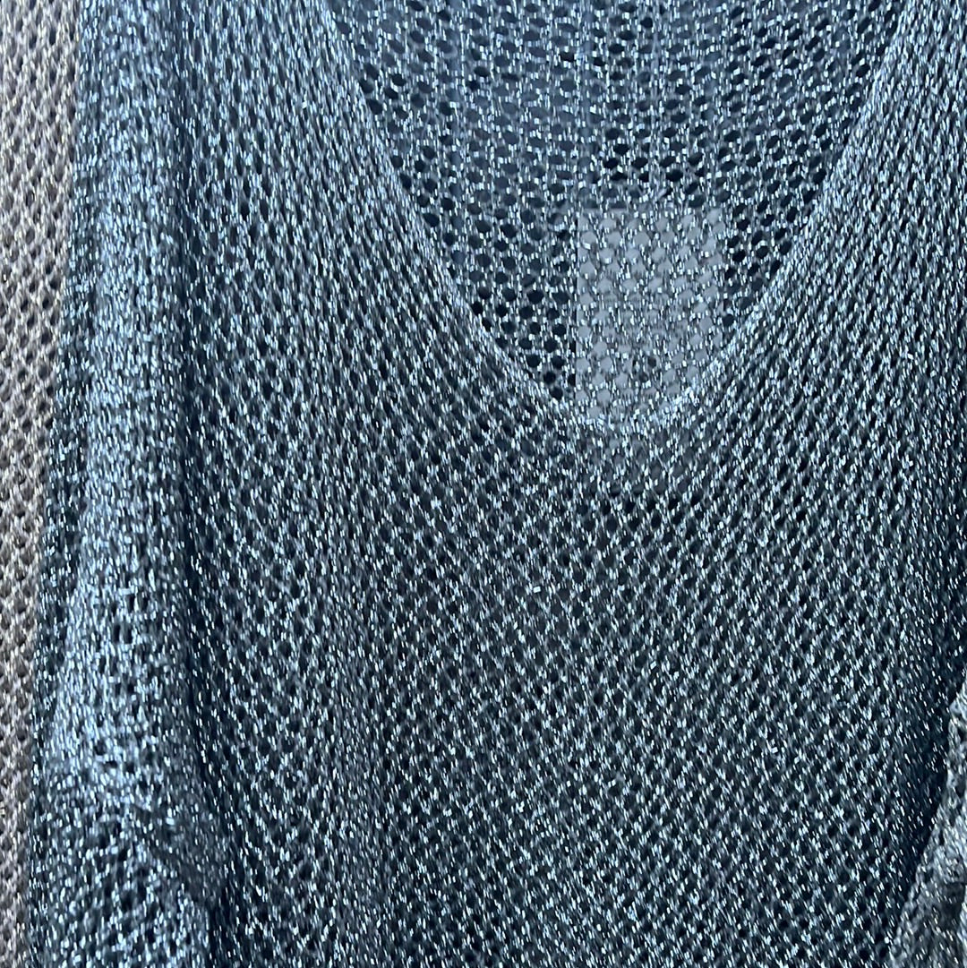Strickpulli mit Lochmuster