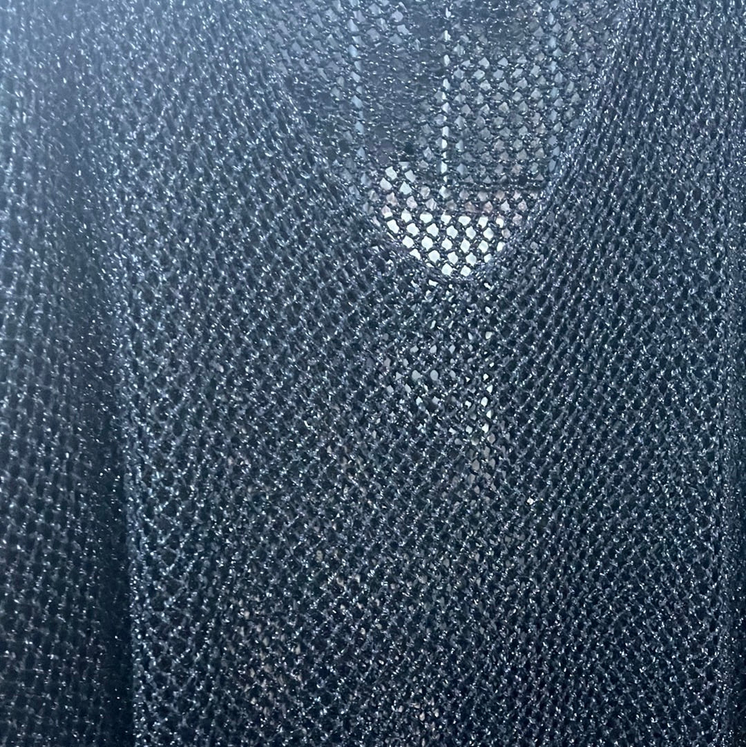 Strickpulli mit Lochmuster