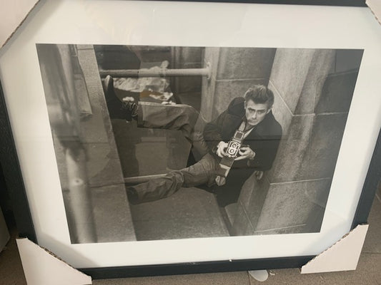 Bild James Dean , mit schwarzem Rahmen ,