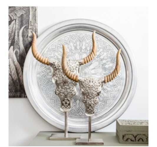 Skulptur Schädel , Stier, gestochen 32 oder 40 cm stehend