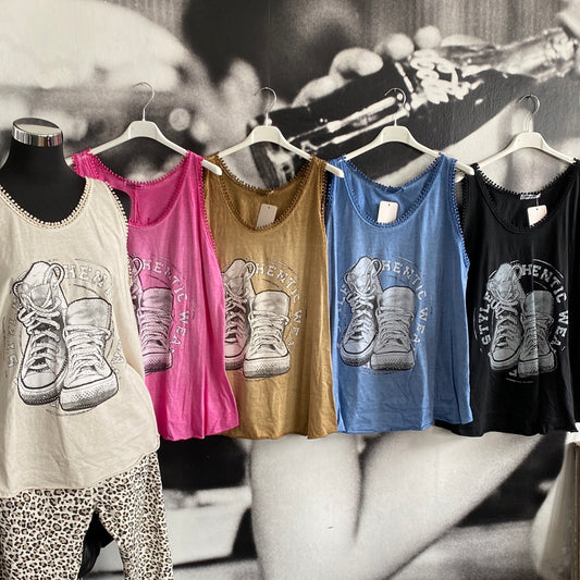 Top , Vintage Style mit Turnschuh