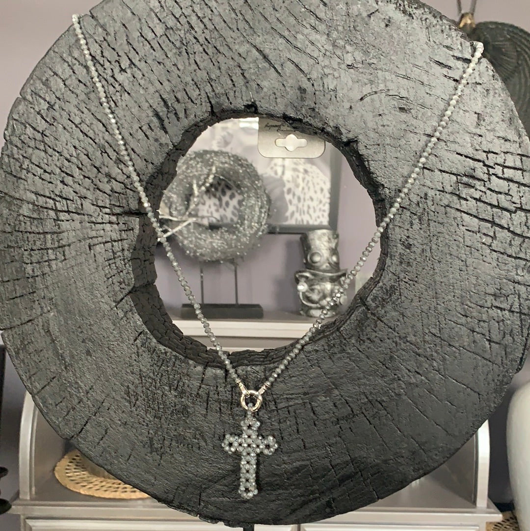 Kette mit Kreuz