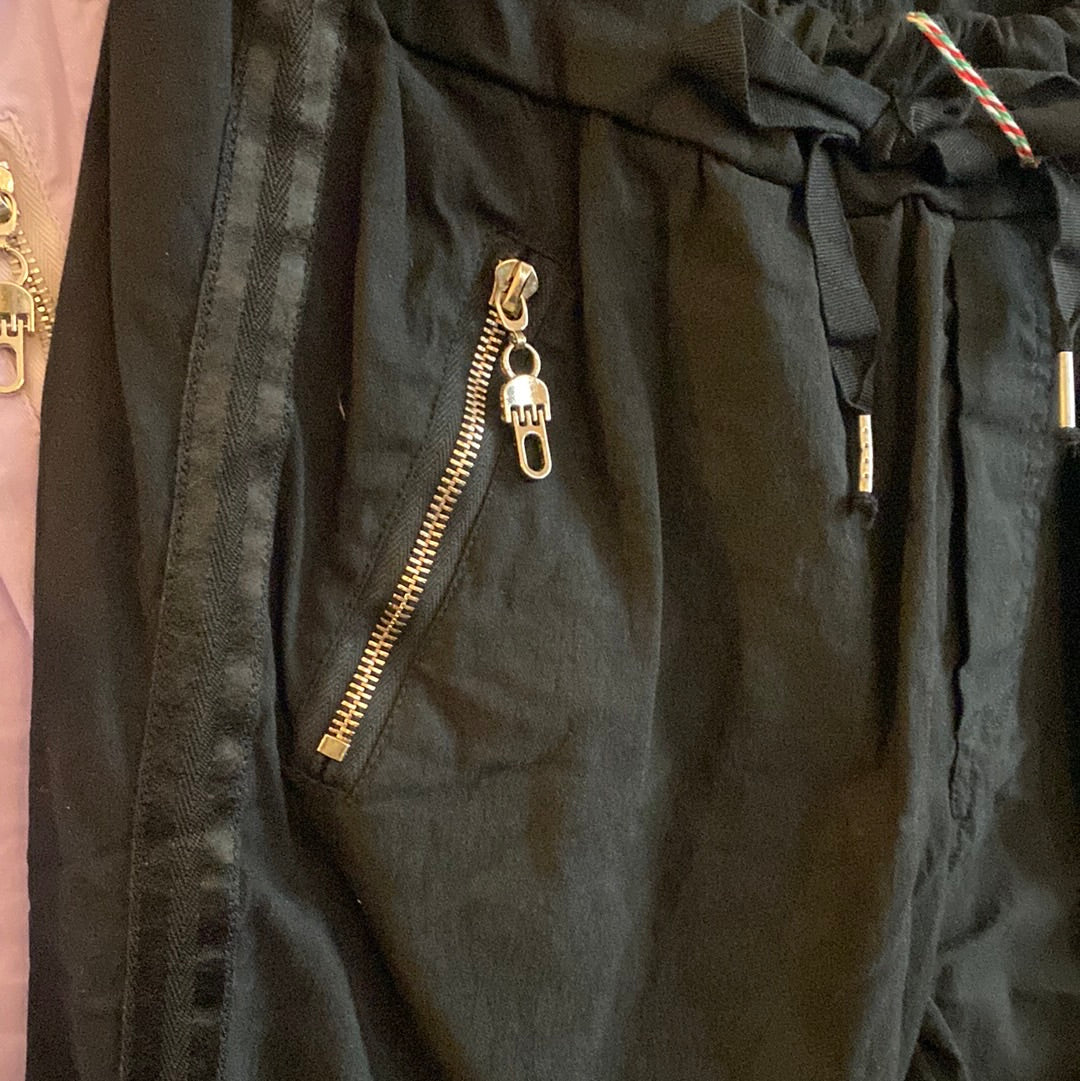 Hose, mit Seitenstreifen