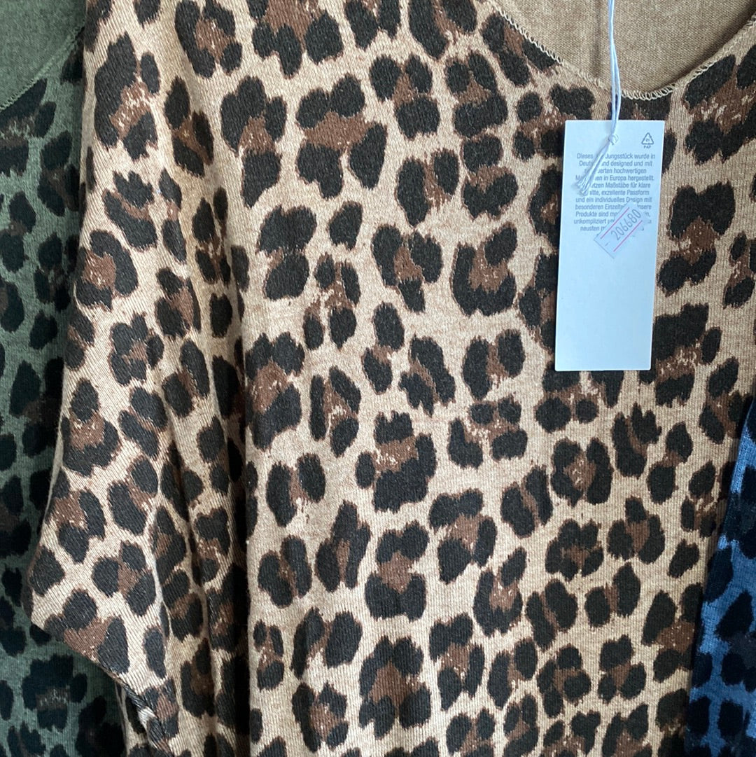 Shirt , Feinstrick , Leoprint ,