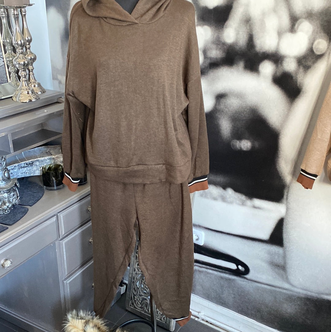Jogginganzug, Freizeitanzug Look