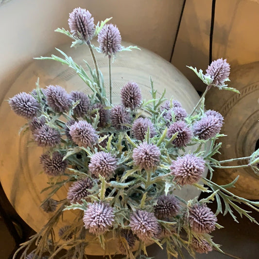 Kunstblumen, Distel
