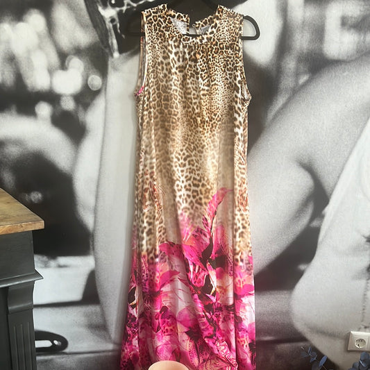Kleid, Leo Flowers, Emily van den Bergh