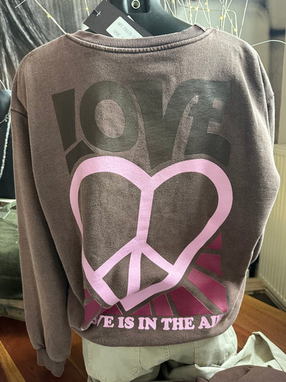 Sweatshirt , Love