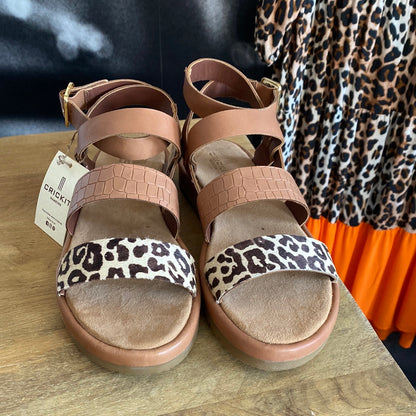 Schuhe / Sandalen , Crickit