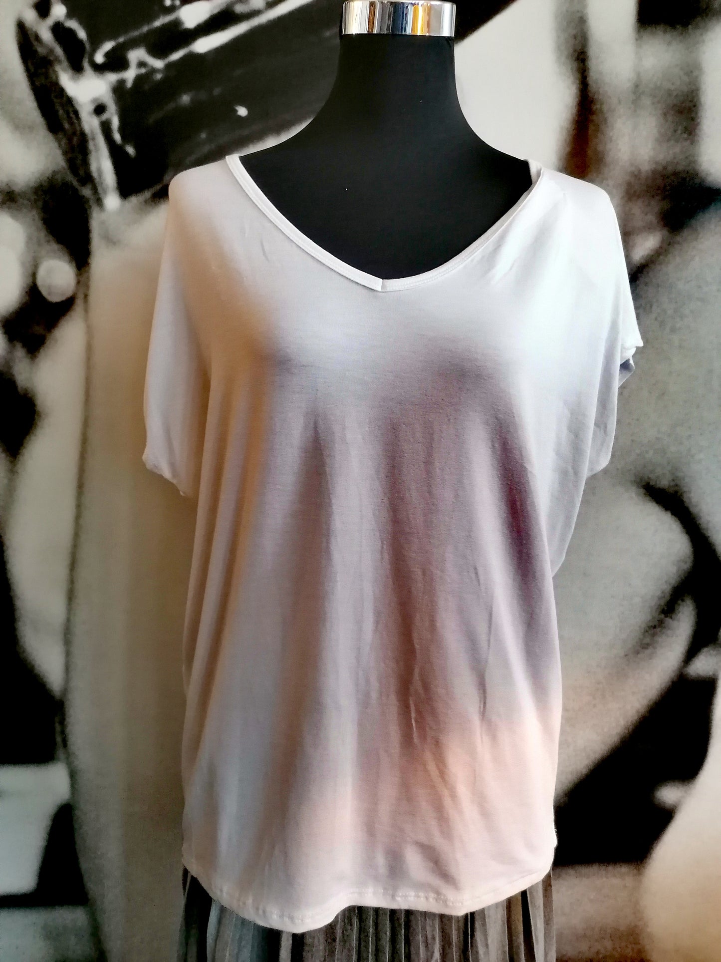T - Shirt, Uni , V Ausschnitt