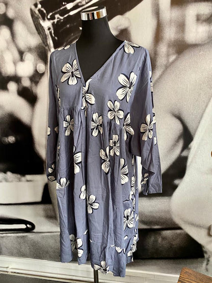 Kleid , Kleidchen, mit Blumen