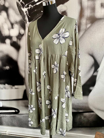 Kleid , Kleidchen, mit Blumen