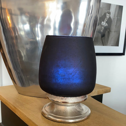Windlicht, Schwarz mit Silberfuß