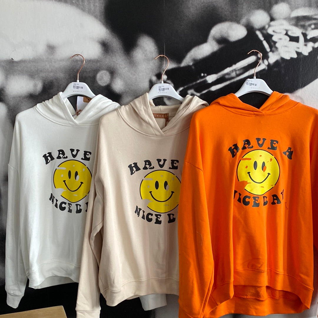 Shirt/ Hoodie  Smile