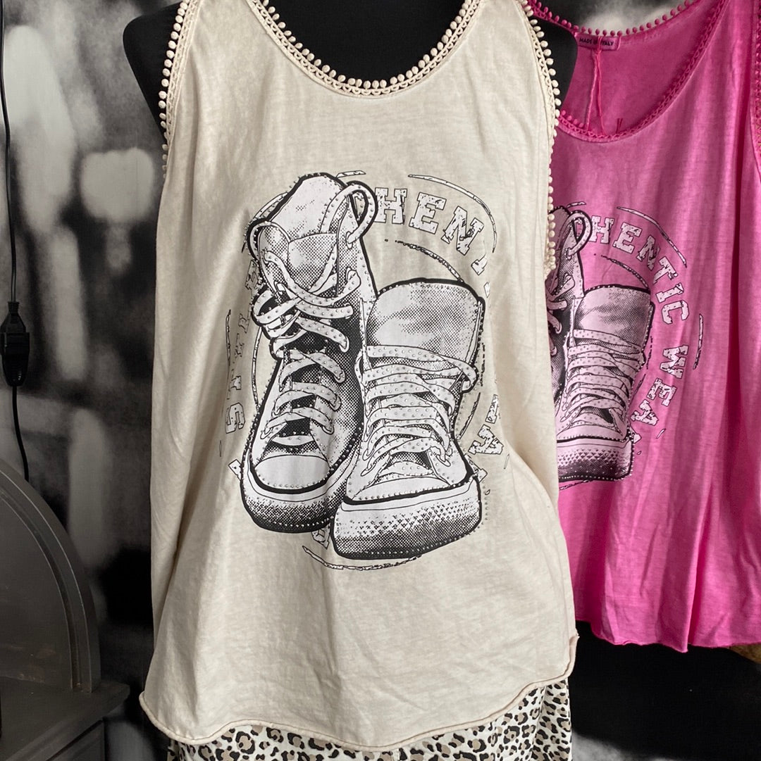 Top , Vintage Style mit Turnschuh