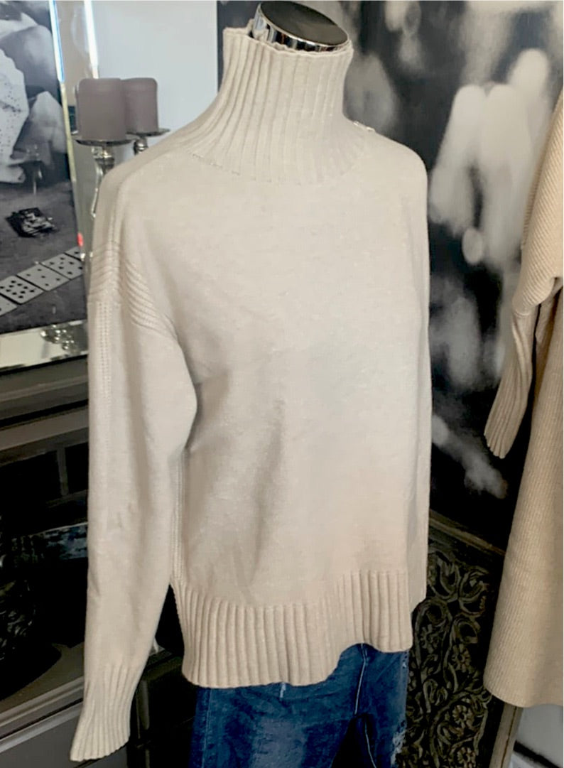 Strickpulli mit Stehbündchen