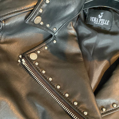 Lederjacke mit Nieten