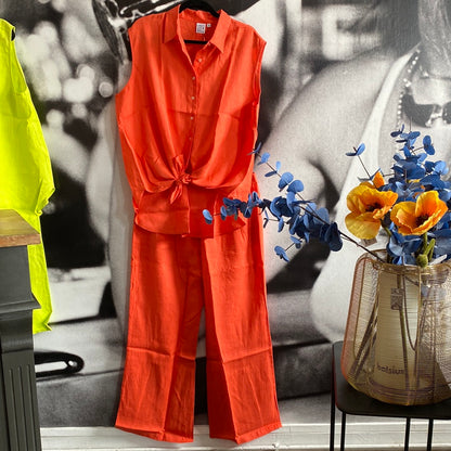 Bluse,ohne Arm, Emily van den Bergh