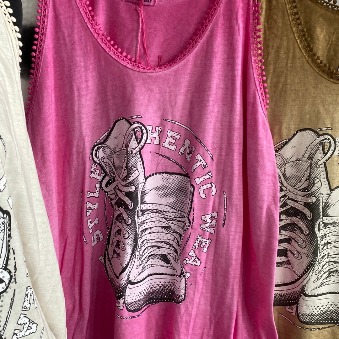 Top , Vintage Style mit Turnschuh