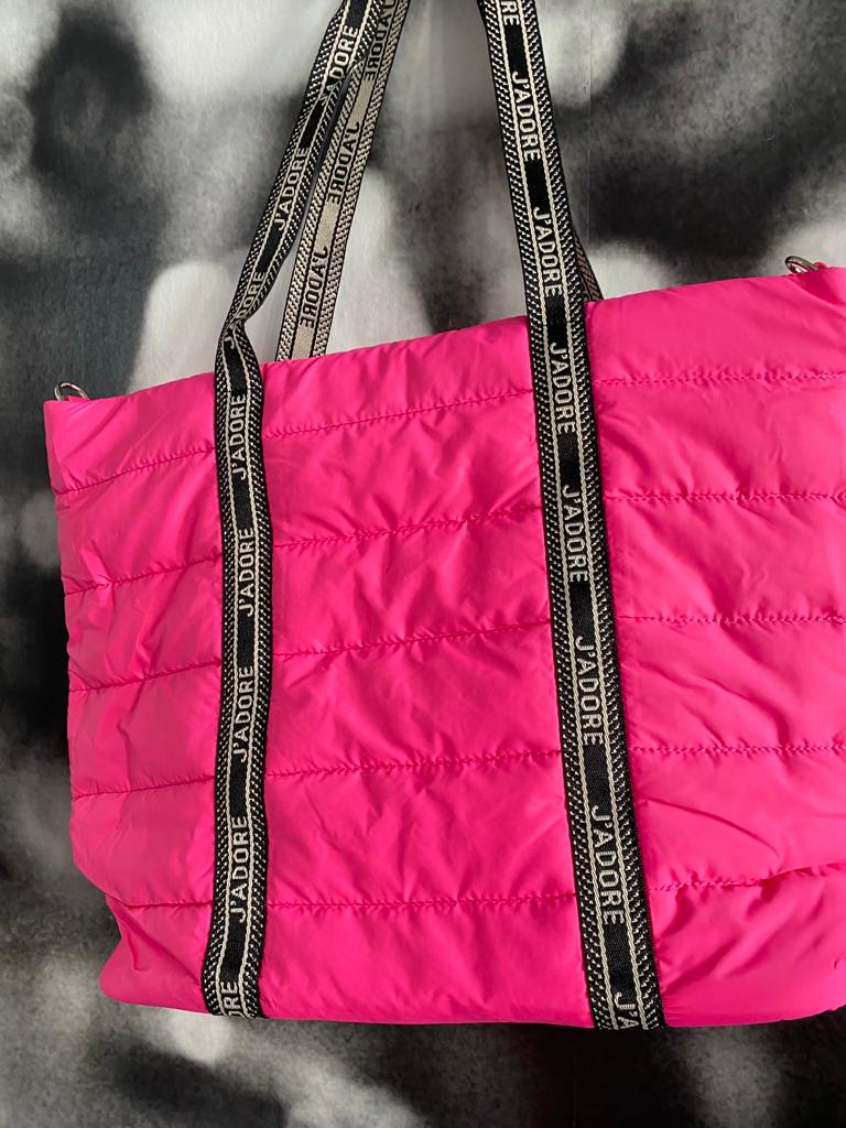 Stepp -Tasche mit Schriftgurt