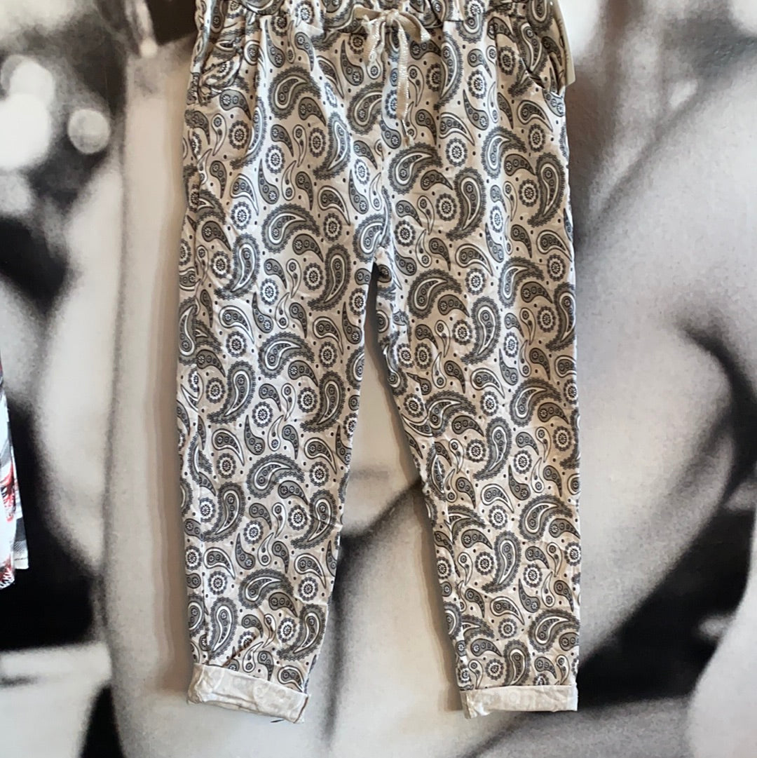 Hose mit Paisleymuster
