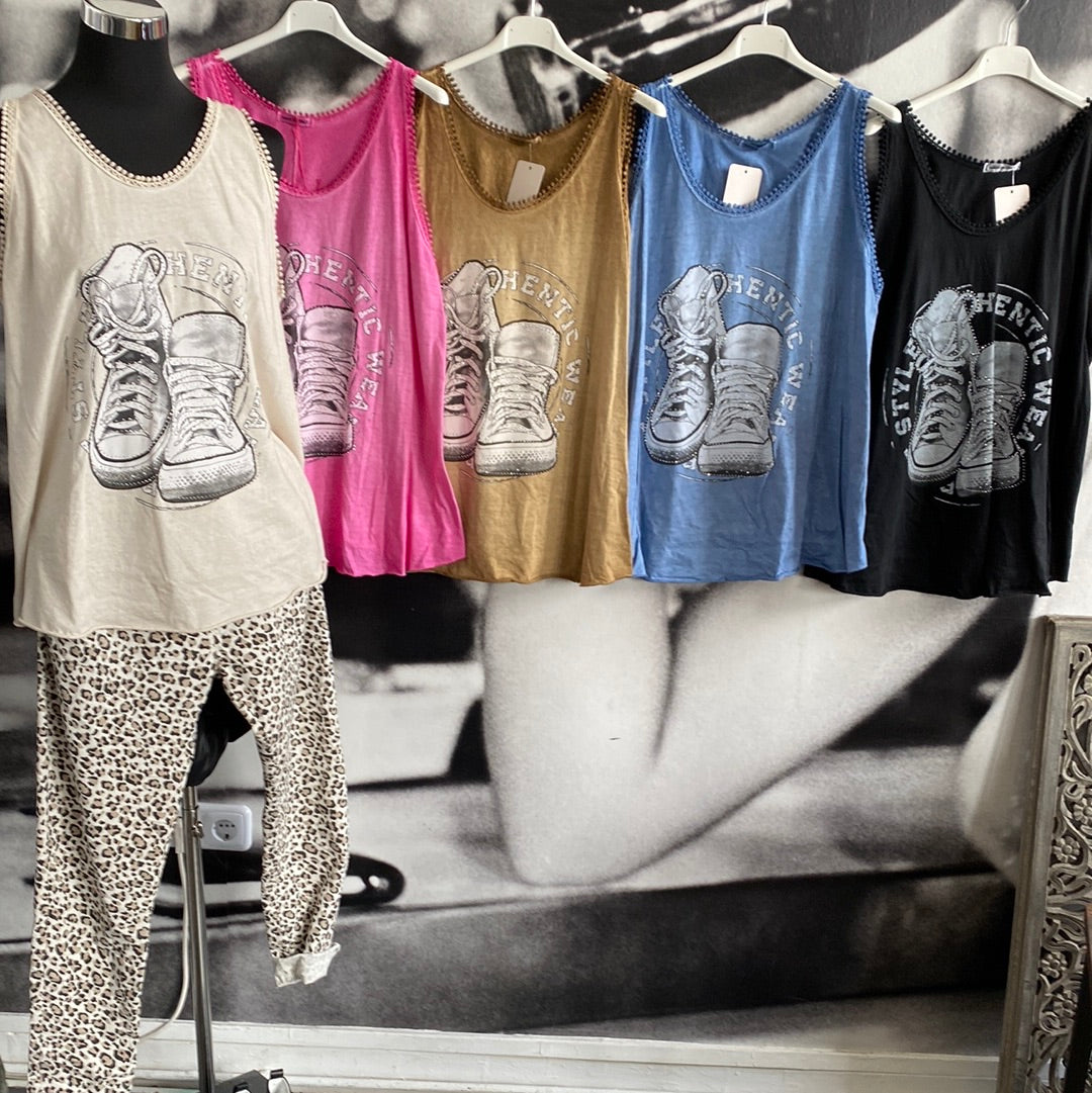 Top , Vintage Style mit Turnschuh