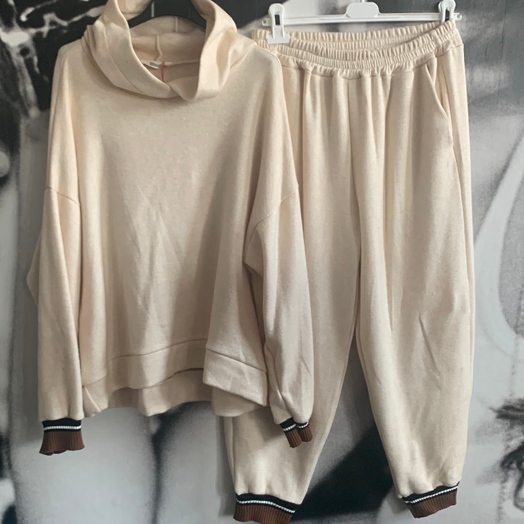 Jogginganzug, Freizeitanzug Look